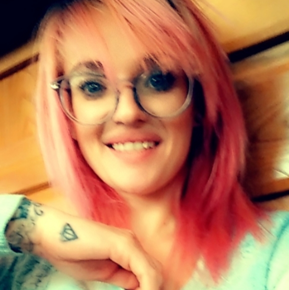 Meet your Posher, Jannie - Picture 2 of 2